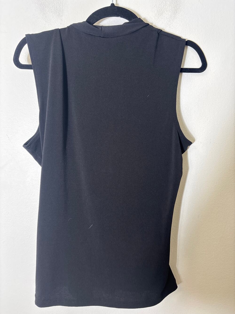 Banana Republic Black Sleeveless Drape Neck Top Sz L